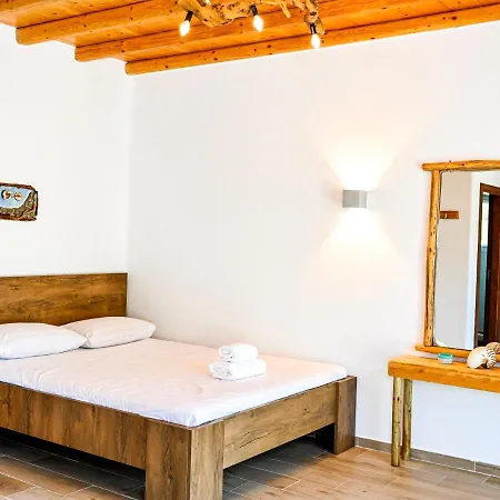 Bonzoe #1 * Parikia (Paros)